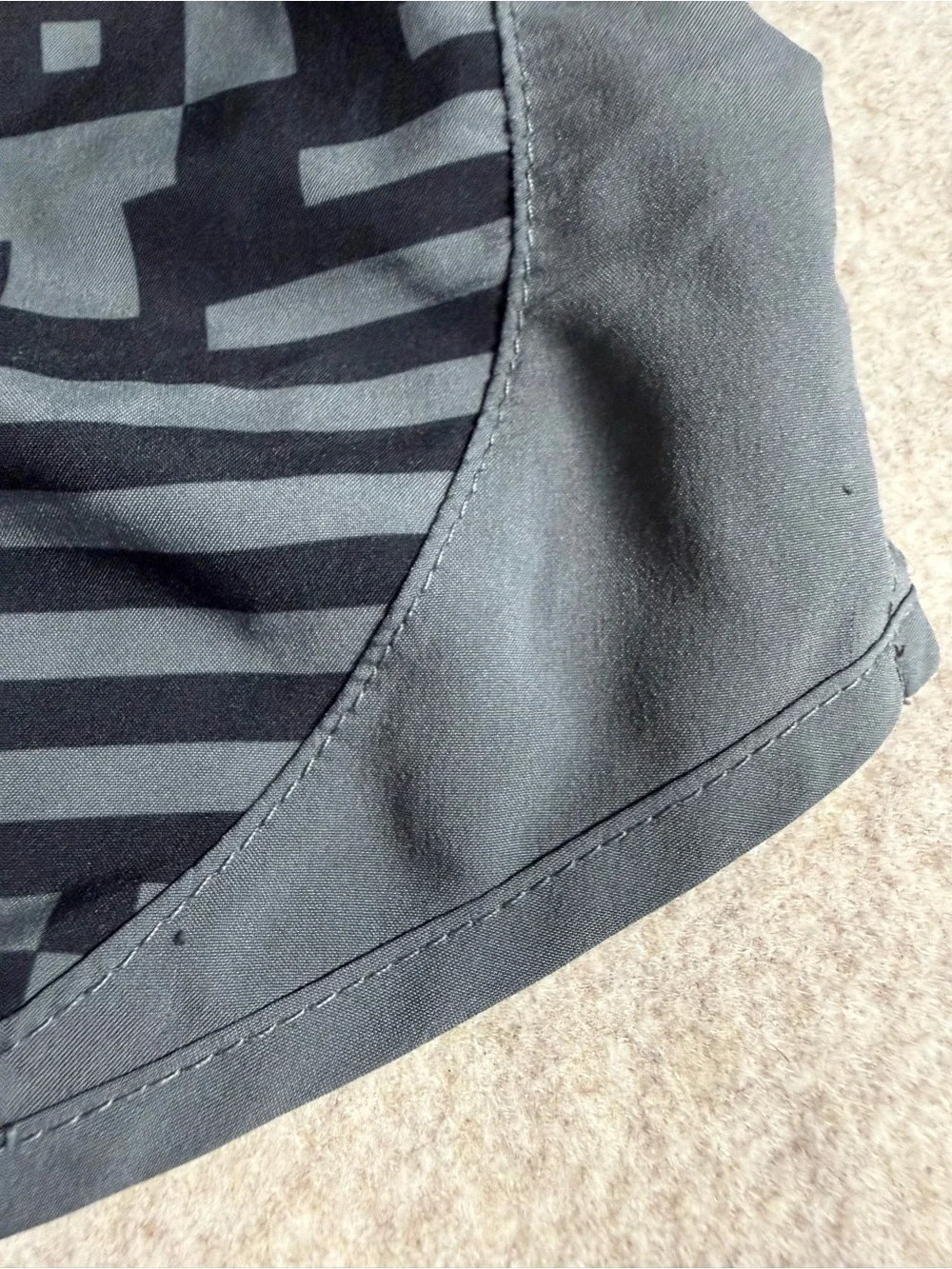 Nike‎ Women's Gray Geometric Print Athletic Shorts